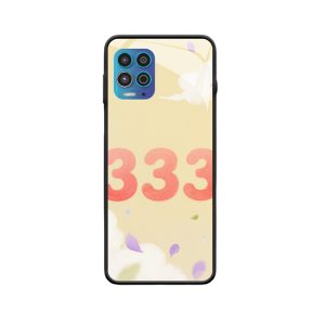 Moto G100 hoesje en de dromerige romantiek van Engelgetallen 333
