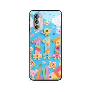 Speelse blauwe lucht met Moto G51 en Engelgetallen 111