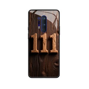 Retro houtsnijwerk engelennummer 111 en de perfecte combinatie met OnePlus 8 Pro